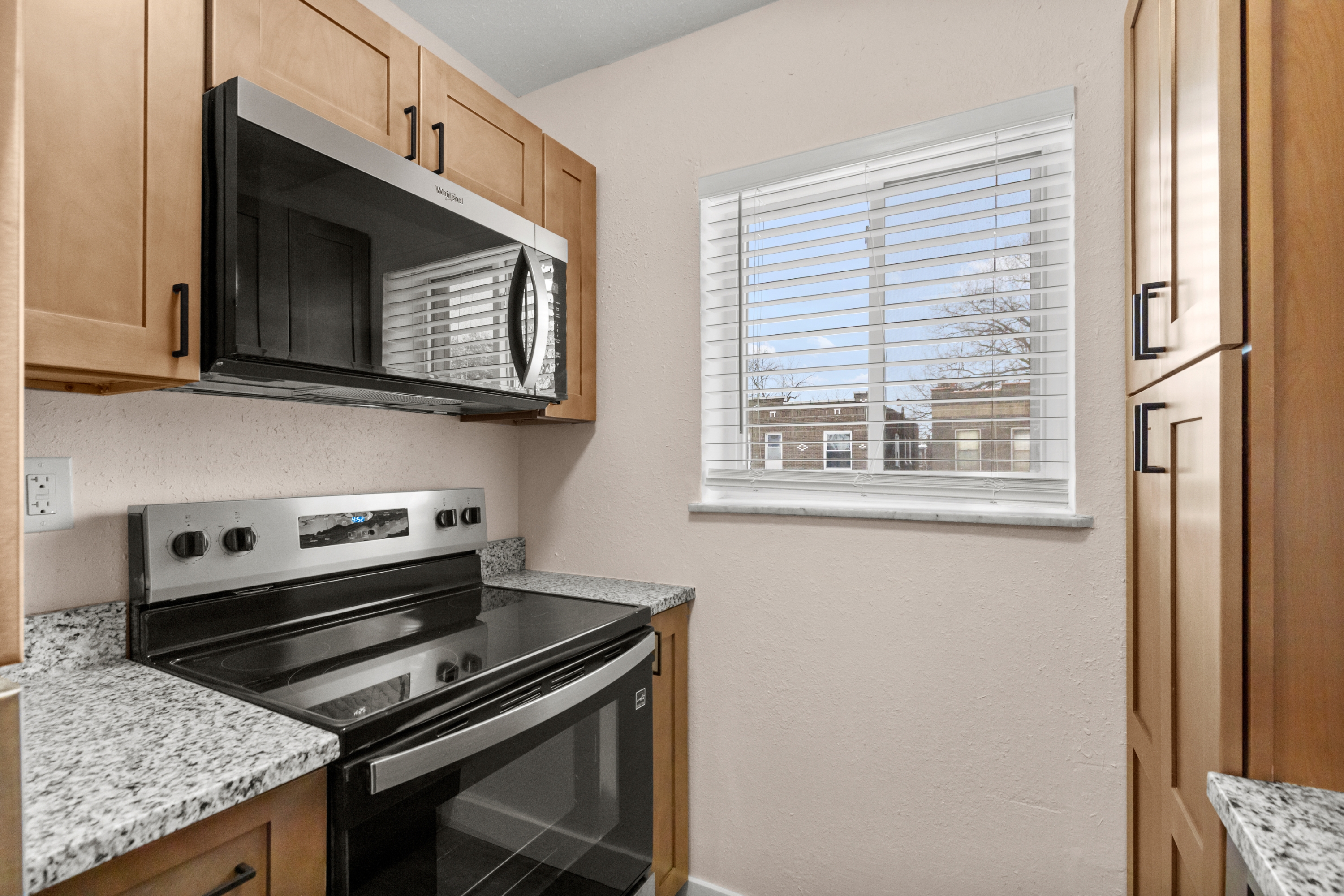 3021 Pestalozzi Street - 208