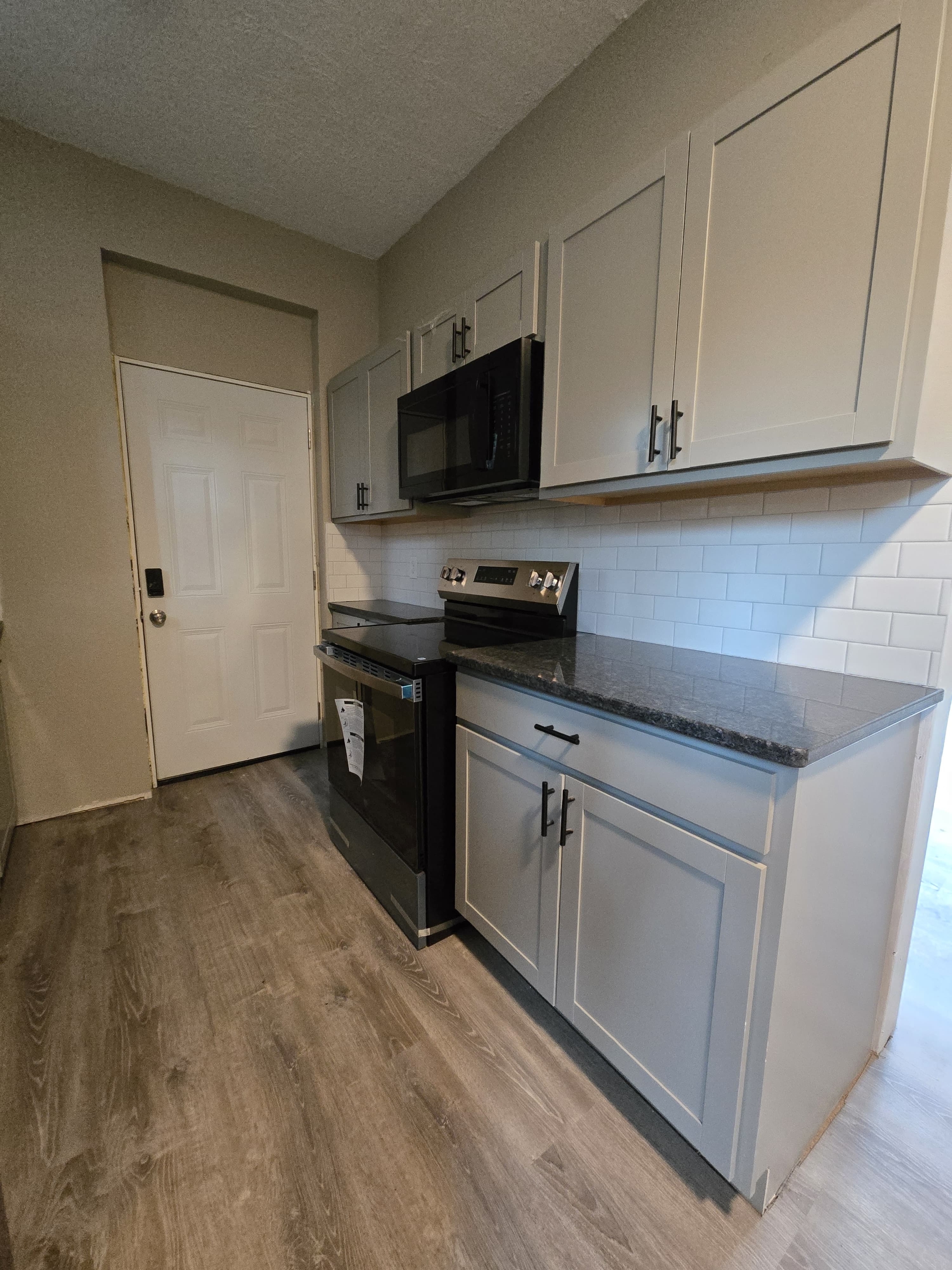 4209 Ellenwood Avenue - 102